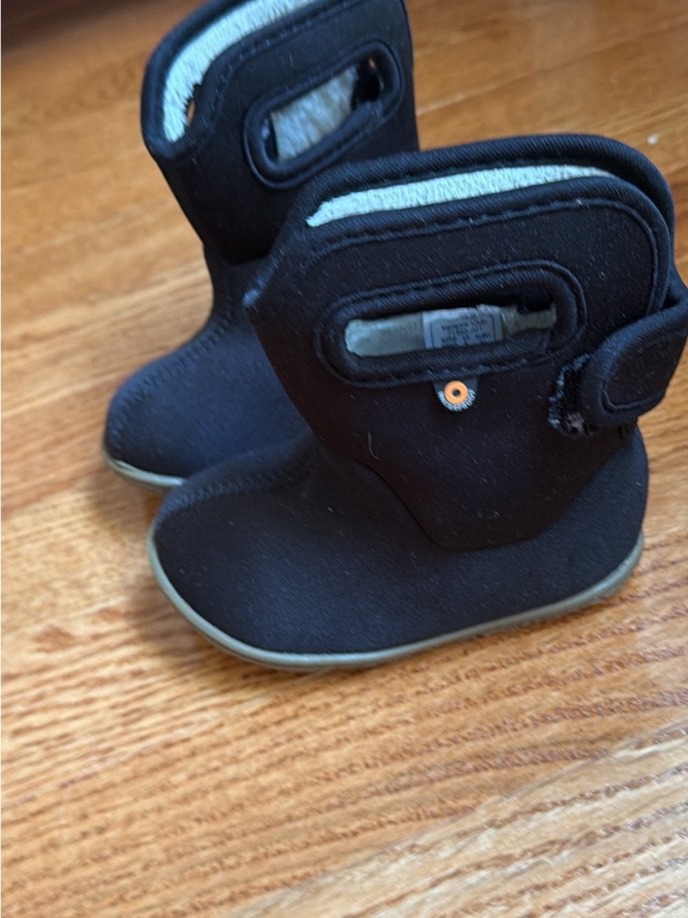 Bogs Black Kids Pull-On Winter Boots with Ivory Lining